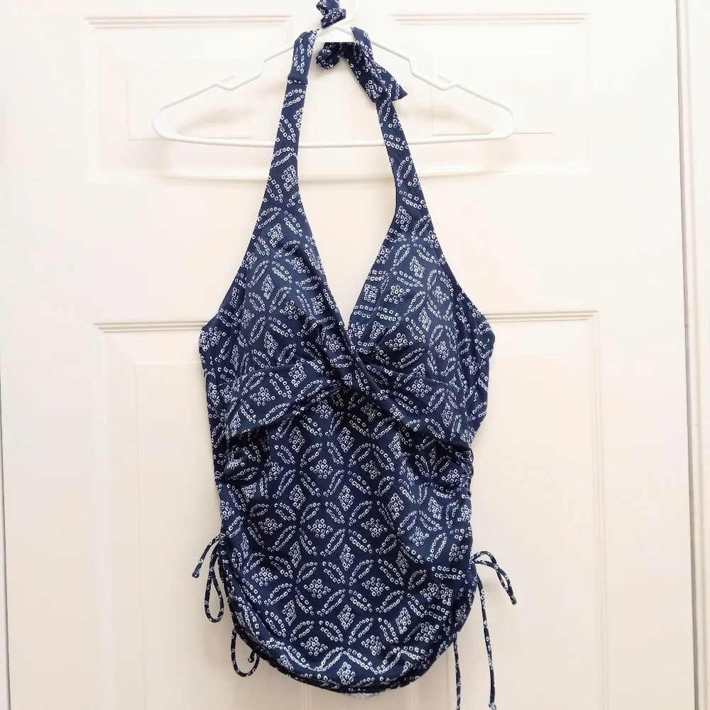 Lands End Twist Front Halter Tankini Top Size 10D Blue Slimming Ruched Padded